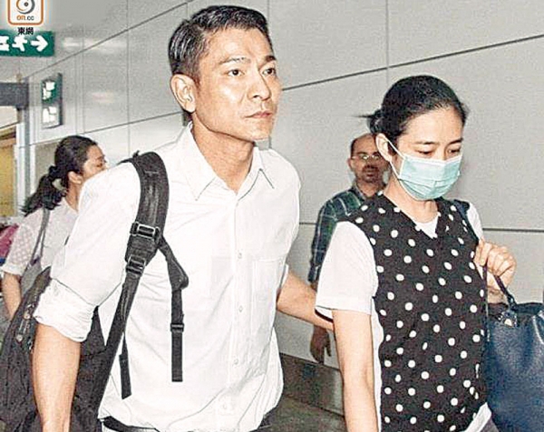 刘德华「罕聊老婆朱丽倩」眼神满是爱 情牵32年承诺「当选择了一个人