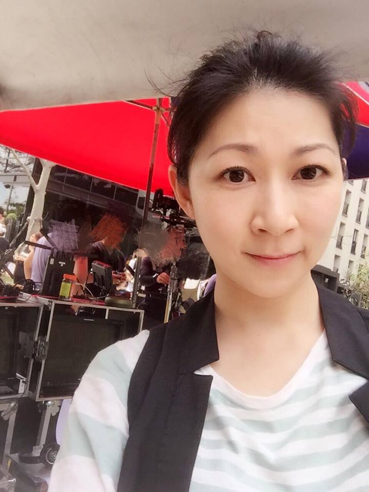 46岁颜嘉乐坚持亲餵「高龄育儿一打二」叹真不是人做的 晒4个月大龙凤